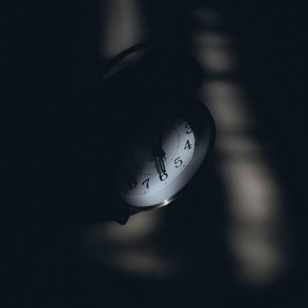 Glow circles representing morning routine and freshness